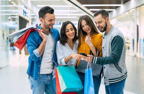 AL BLACK DAYS EN PLAZA CENTRAL SE SUMAN MÁS DE 200 MARCAS CON DESCUENTOS HASTA DEL 70%