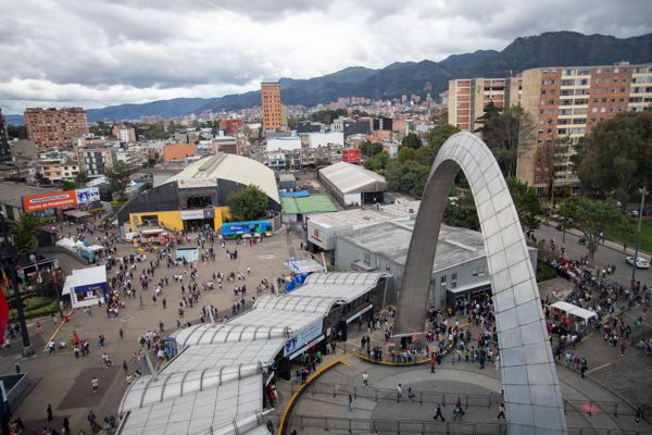 IMPERDIBLES DEL JUEVES 8 DE MAYO EN LA FILBO 2025: CIENCIA, LITERATURA, IA Y TIKTOK COMO PLATAFORMA LITERARIA