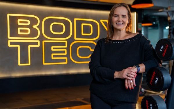 UNA COLOMBIANA RECIBE RECONOCIMIENTO INTERNACIONAL EN LA INDUSTRIA FITNESS