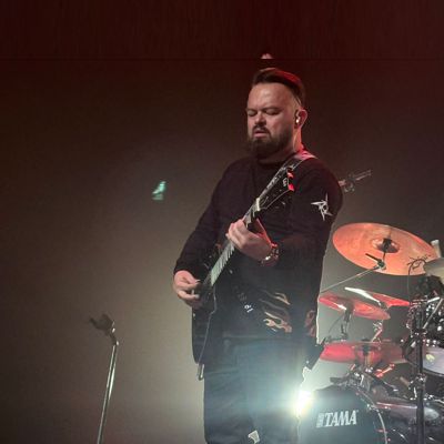 LOS HIMNOS DEL AMOR Y EL DESPECHO SE TOMAN EL TEATRO CAFAM CON PLANCHA ROCK