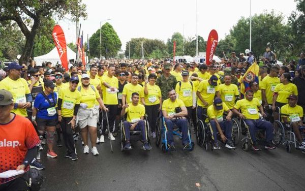 GANADORES DE LA CARRERA POR LOS HÉROES