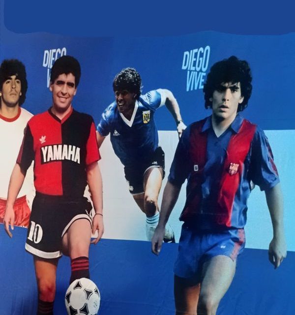 DESDE EL 21 DE MAYO HASTA EL 20 DE JULIO, EL CENTRO COMERCIAL PLAZA CENTRAL ABRE SUS PUERTAS A LA EXPOSICIÓN “MARADONA VIVE”