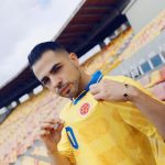 JUAN PALAU RELANZA EL VIDEO DE «COLOMBIA SE LEVANTA» UNA CANCIÓN PARA ALENTAR A LA SELECCIÓN COLOMBIA