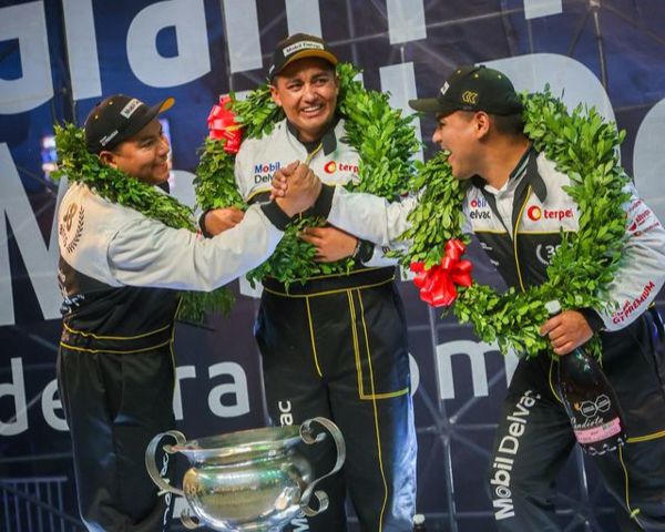 LOS HERMANOS RODRÍGUEZ VARGAS SIGUEN HACIENDO HISTORIA EN EL GRAN PREMIO MOBIL DELVAC™ DE TRACTOMULAS