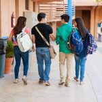 ¿ESTÁ COLOMBIA PREPARADA PARA LA EDUCACIÓN DEL FUTURO? DOS DE CADA TRES COLEGIOS PRIVADOS SIGUEN ENFRENTANDO BARRERAS PARA ACELERAR SU TRANSFORMACIÓN DIGITAL