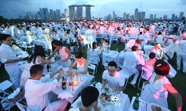 DINER EN BLANC CARTAGENA CONFIRMA SU NUEVA FECHA: LA EXPERIENCIA SE VIVIRÁ EL 24 DE OCTUBRE