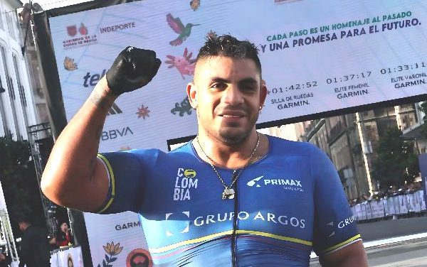 FRANCISCO SANCLEMENTE TERCERO EN LA MARATÓN DE CIUDAD DE MÉXICO 2026