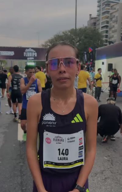 LAURA ESPINOSA GANÓ LOS 21 KILÓMETROS DE LA MARATONA INTERNACIONAL DE FLORIPA
