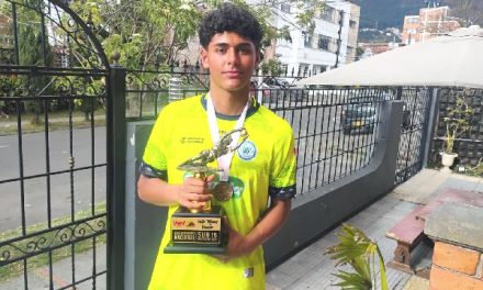 SAMUEL CARDONA CAMPEÓN Y GUANTE DE ORO DEL NACIONAL MASCULINO SUB-15