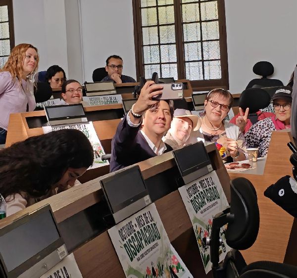 EL CONCEJO DE BOGOTÁ EXALTÓ A PERSONAS CON DISCAPACIDAD