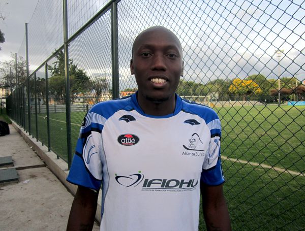 ALAN MOSQUERA JUGADOR DE HERMANOS LÓPEZ EN EL TABORA