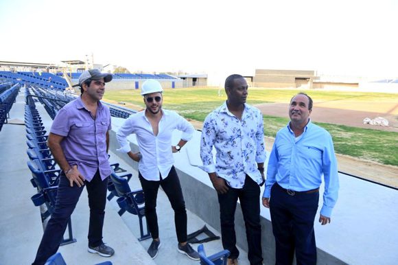 ALCALDE DE BARRANQUILLA INSPECCIONA ESTADIO