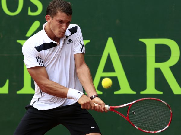 ALEJANDRO GÓMEZ DEBUTA Y AVANZA EN MORELIA