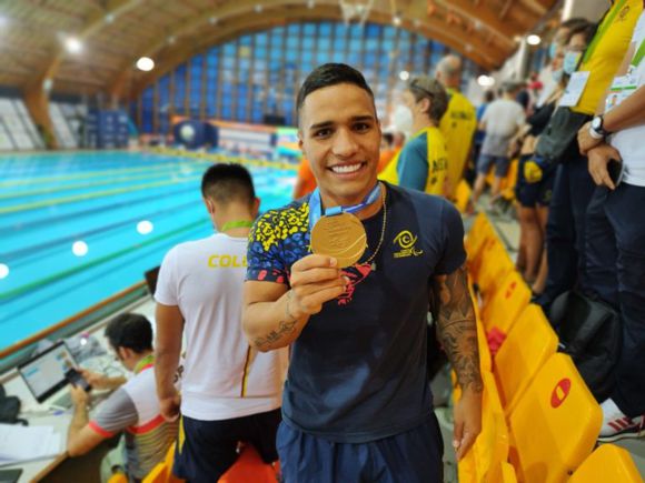CON CUATRO MEDALLAS LOS COLOMBIANOS DEBUTARON EN EL MUNDIAL DE PARANATACIÓN