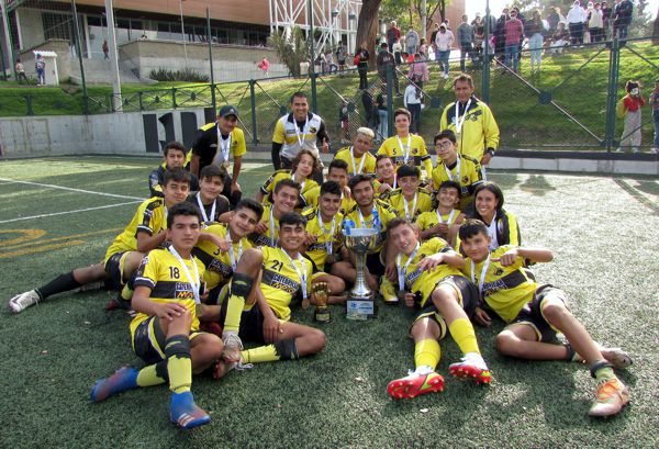 CATERPILLAR MOTOR ¡CAMPEÓN! DE LA CATEGORÍA SUB 15, DE LA VERSIÓN 33 DEL HEXAGONAL DEL SURORIENTE