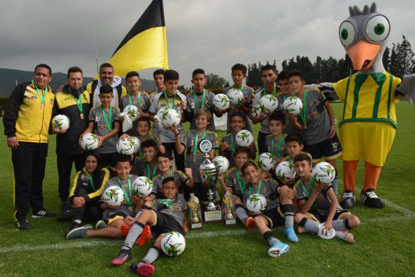 CATERPILLAR MOTOR AMARILLO SE CONSAGRÓ CAMPEÓN DE LA VERSIÓN 33 DEL TORNEO INFANTIL DE LA GAITANA
