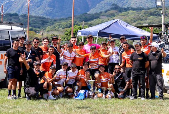 COLNAGO CM TEAM YA PIENSA EN EL 2021
