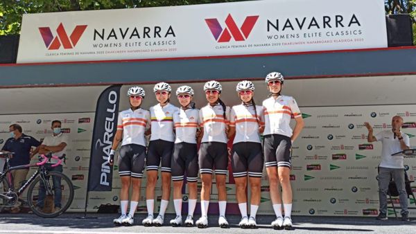 NAVARRA LE DIO LA BIENVENIDA AL COLNAGO CM TEAM A COMPETENCIAS EN EUROPA