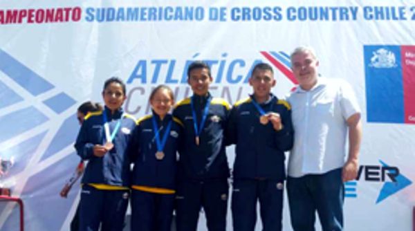 PODIO PARA COLOMBIA EN SURAMERICANO DE CROSS COUNTRY
