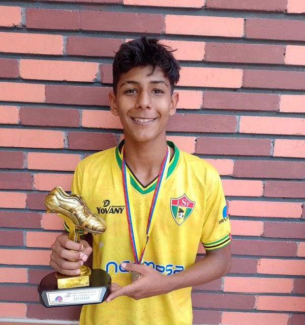 DAIRO BUSTOS PUENTES: BOTIN DE ORO Y CAMPEÓN CON LA SELECCIÓN SANTANDER, DEL NACIONAL MASCULINO SUB 13