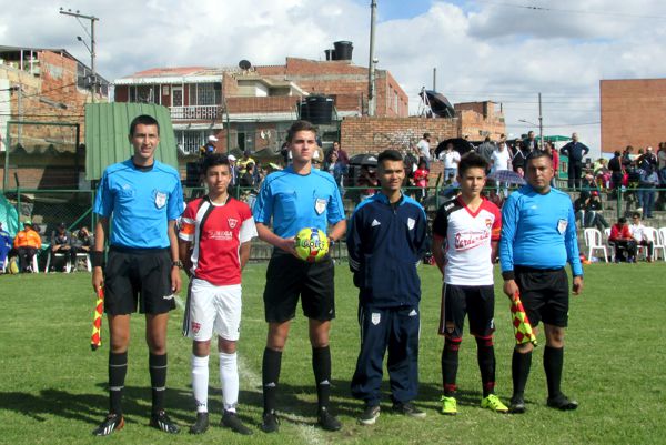 Dinhos vs Cardenales