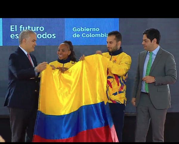 ENTREGA PABELLÓN NACIONAL A DELEGACIÓN QUE NOS REPRESENTARÁ EN LOS JUEGOS BOLIVARIANOS VALLEDUPAR 2022