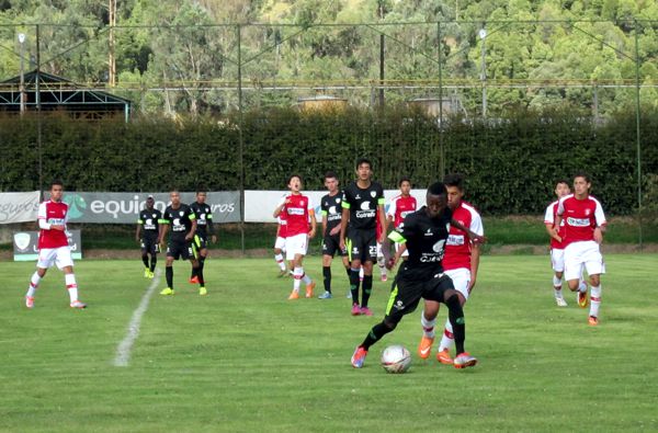 EQUIDAD GOLEÓ Y DEMOSTRÓ POR QUÉ ES LÍDER DEL GRUPO L DEL PRE JUVENIL INTERCLUBES SUB 17 2015
