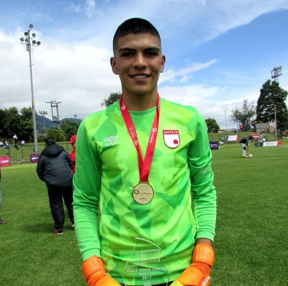JUAN BUITRAGO CAMPEÓN SUB 16 Y VALLA MENOS VENCIDA EN BOGOTÁ CUP