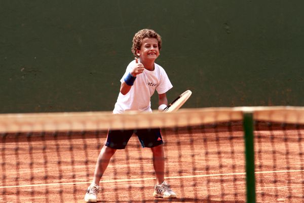 LOS SECRETOS DE KURT CLARK FORERO