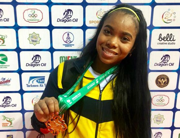 Leidy Solis bronce