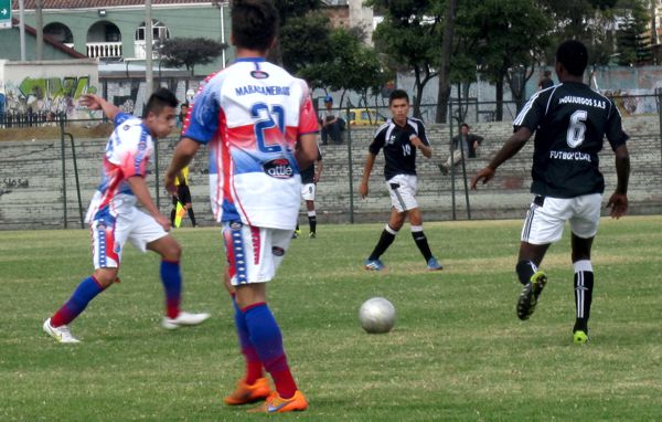 CENTENARIO Y FÚTBOL CLASE POR EL TÍTULO