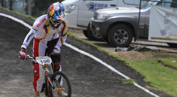 MARIANA CAMPEONA CONTINENTAL Y CARLOS RAMÍREZ, SUBCAMPEÓN