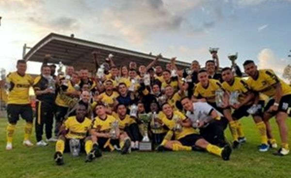 NACIONAL DE ELÉCTRICOS SE CORONÓ POR SEXTA VEZ CAMPEÓN DEL TORNEO DEL OLAYA “COPA AMISTAD DEL SUR”