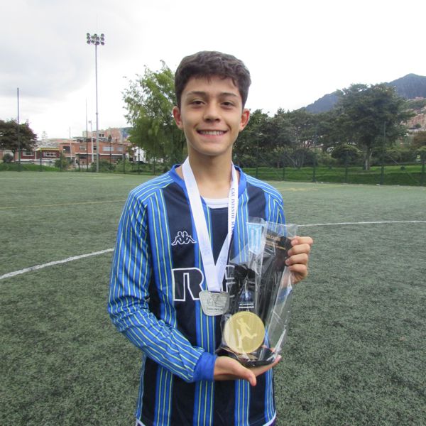 NICOLÁS LEAÑO, SUBCAMPEÓN CON RACING E.G. Y BOTÍN DE ORO, DE LA CATEGORÍA INFANTIL EN EL HEXAGONAL DE SURORIENTE 2021