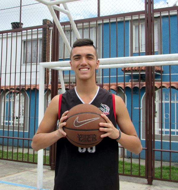 NICOLÁS ALDANA UN JOVEN QUE SE PREPARA PARA SER GRANDE