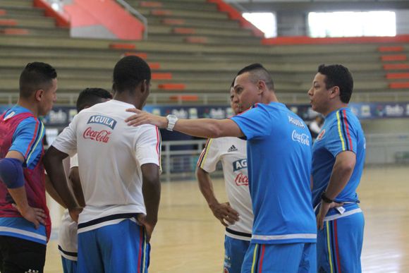 Osmar Fonnegra no es mas tecnico seleccion