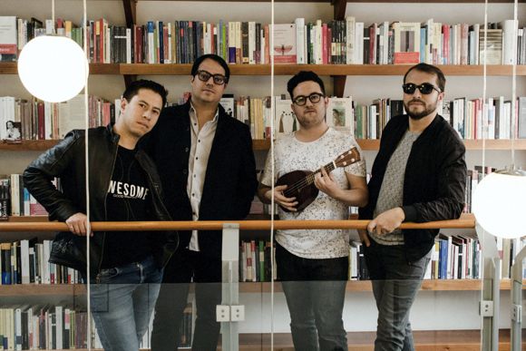EN SALITRE CONCIERTO ILUSTRADO DE LADOSUR Y ENRIQUE ROJO