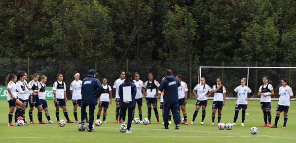 SELECCIÓN COLOMBIA FEMENINA DE MAYORES ENTRENÓ CON 22 JUGADORAS