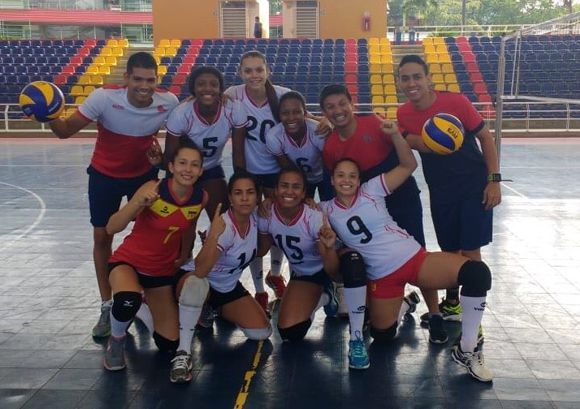 VOLEIBOL COLOMBIANO CONTINÚA POR EL CAMINO DEL TRIUNFO