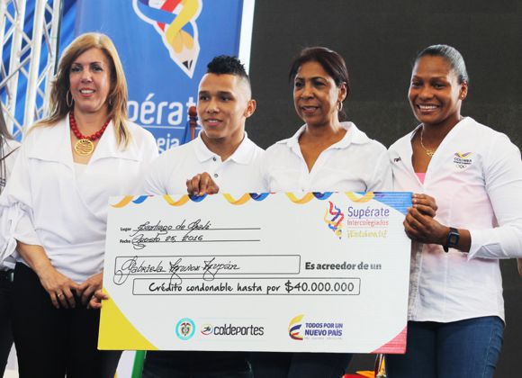 SE ENTREGARÁ LA BANDERA DE SUPÉRATE AL VALLE DEL CAUCA