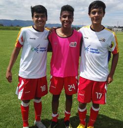 Thery Pulido, Yan Carlos Vega y Holman Mccormick (2) Los goles bogotanos ant Quindío