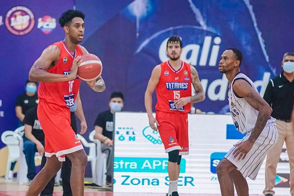 TITANES DE BARRANQUILLA SIGUE INVENCIBLE, GANÓ SU SEXTO PARTIDO