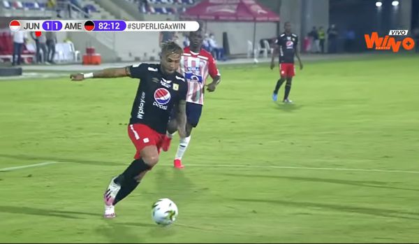 américa se llevó el triunfo en el partido de ida de la superliga