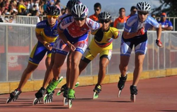 CHILE Y COSTA RICA ALISTAN SUS MALETAS