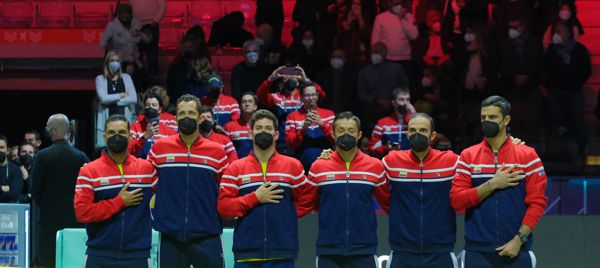 DAVIS CUP FINALS: ITALIA SE LLEVA UNA PELEADA SERIE ANTE EL EQUIPO COLOMBIA COLSANITAS
