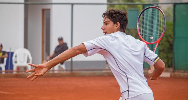 DANIEL SALAZAR A SU SEGUNDA FINAL JUVENIL EN EL ITF TUNARI JUNIOR