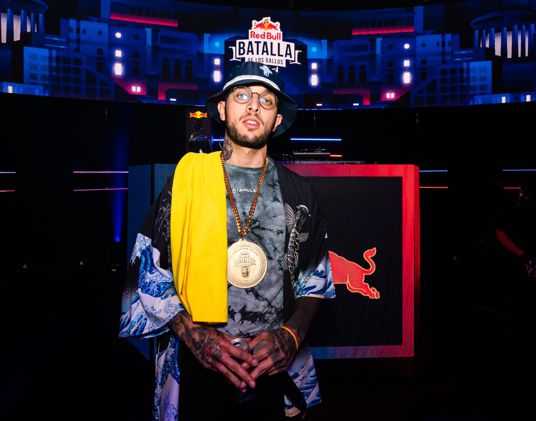 ELEVN SE CORONÓ CAMPEÓN EN LA FINAL NACIONAL DE RED BULL BATALLA DE LOS GALLOS 2020