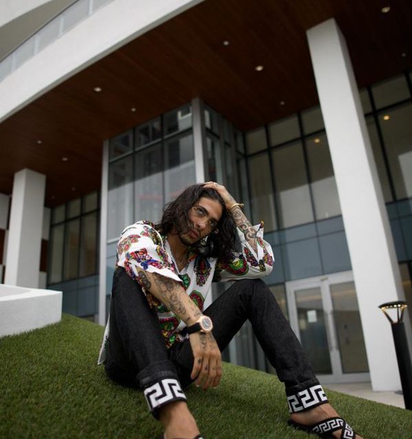 KENDAYA PRESENTA “MOLLY”