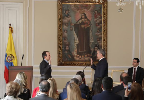 ERNESTO LUCENA SE POSESIONÓ COMO NUEVO MINISTRO DEL DEPORTE