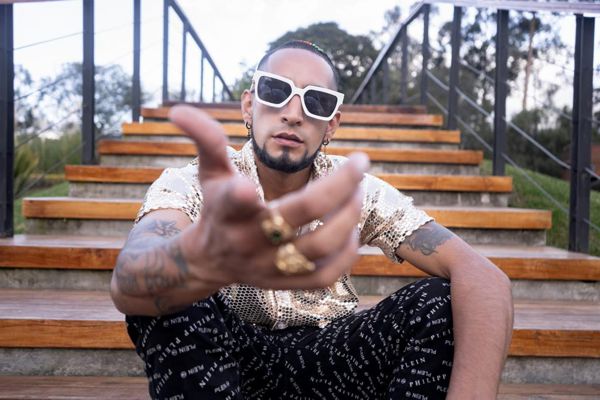 SEBASTIAN RAMIREZ PRESENTÓ «PENDEJO»